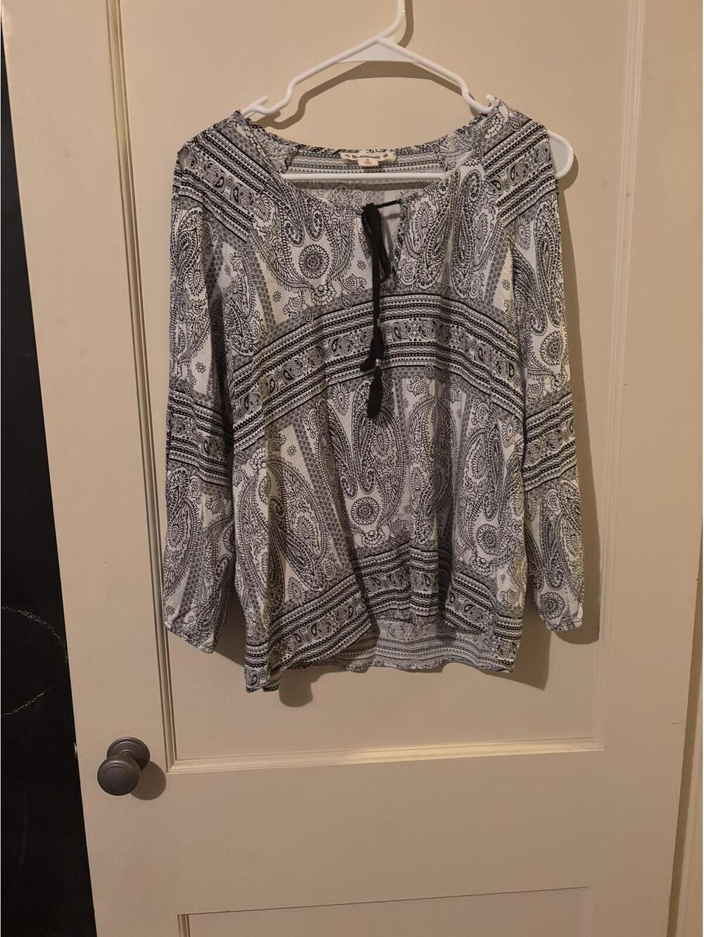 Ruff Hewn Women's Black and White Paisley Boho Blouse Size S